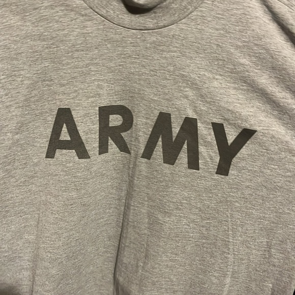 Vintage U.S. Army PT Physical Fitness Uniform Turtleneck Shirt United States - Picture 2 of 6